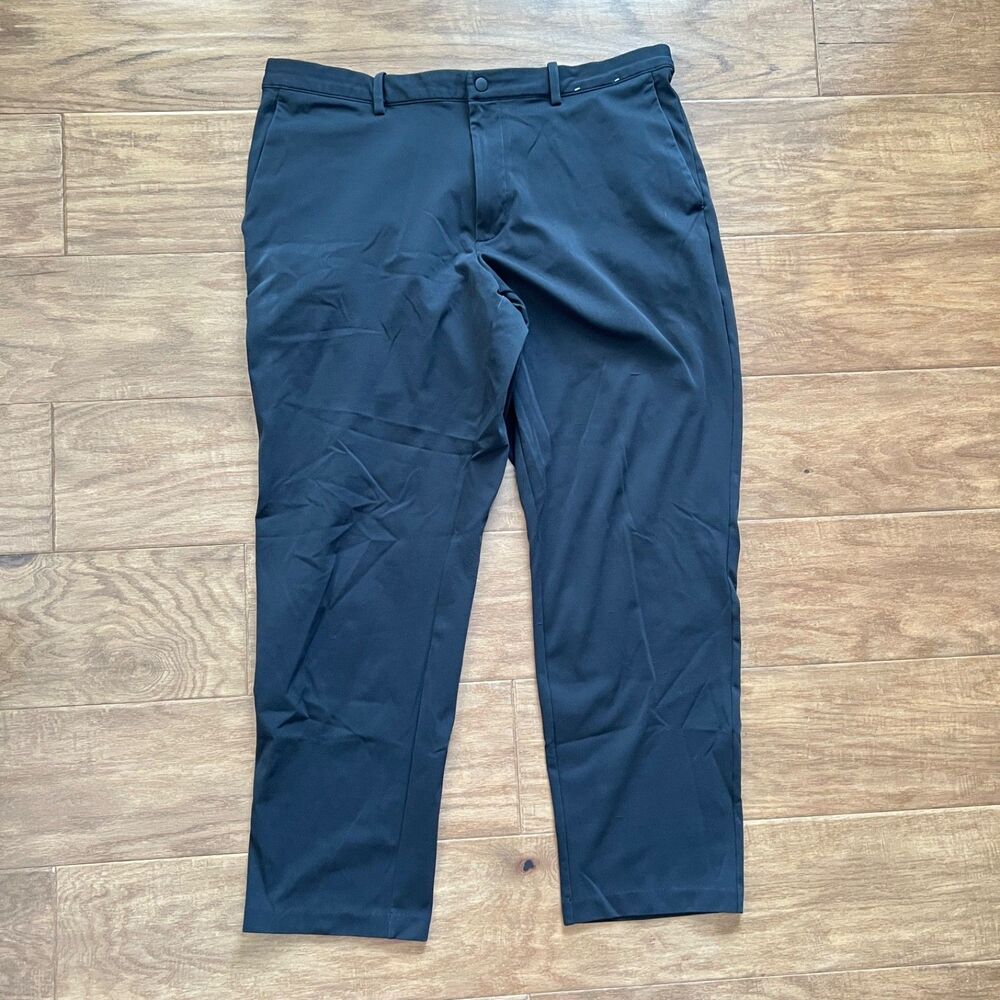 Uniqlo Men's Smart Ankle Pants Size XL (36-39inch Waist) Dark Gray